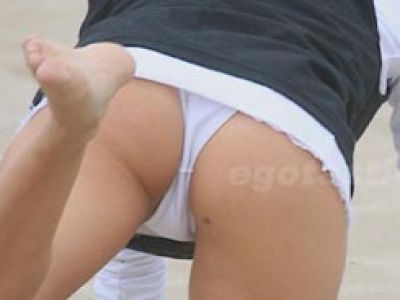 Eva Longoria w bikini dla celów charytatywnych